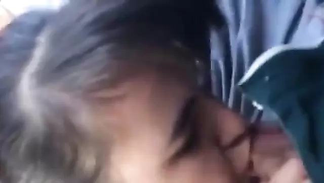 Brunette babe gives a slow blowjob to a gym rat